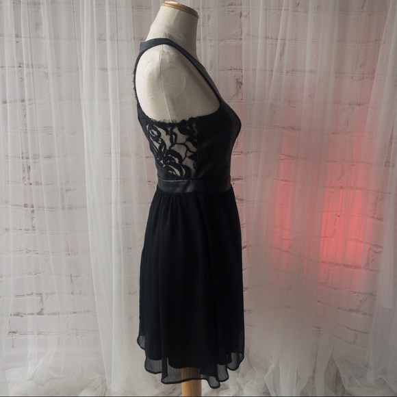 BCBGeneration NWT Black Faux Leather/Lace Dress Flowy Bottom Women's Size 4 - Picture 4 of 13